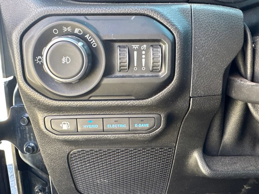 Used 2021 Jeep Wrangler Unlimited Sahara AWD/4WD image 47