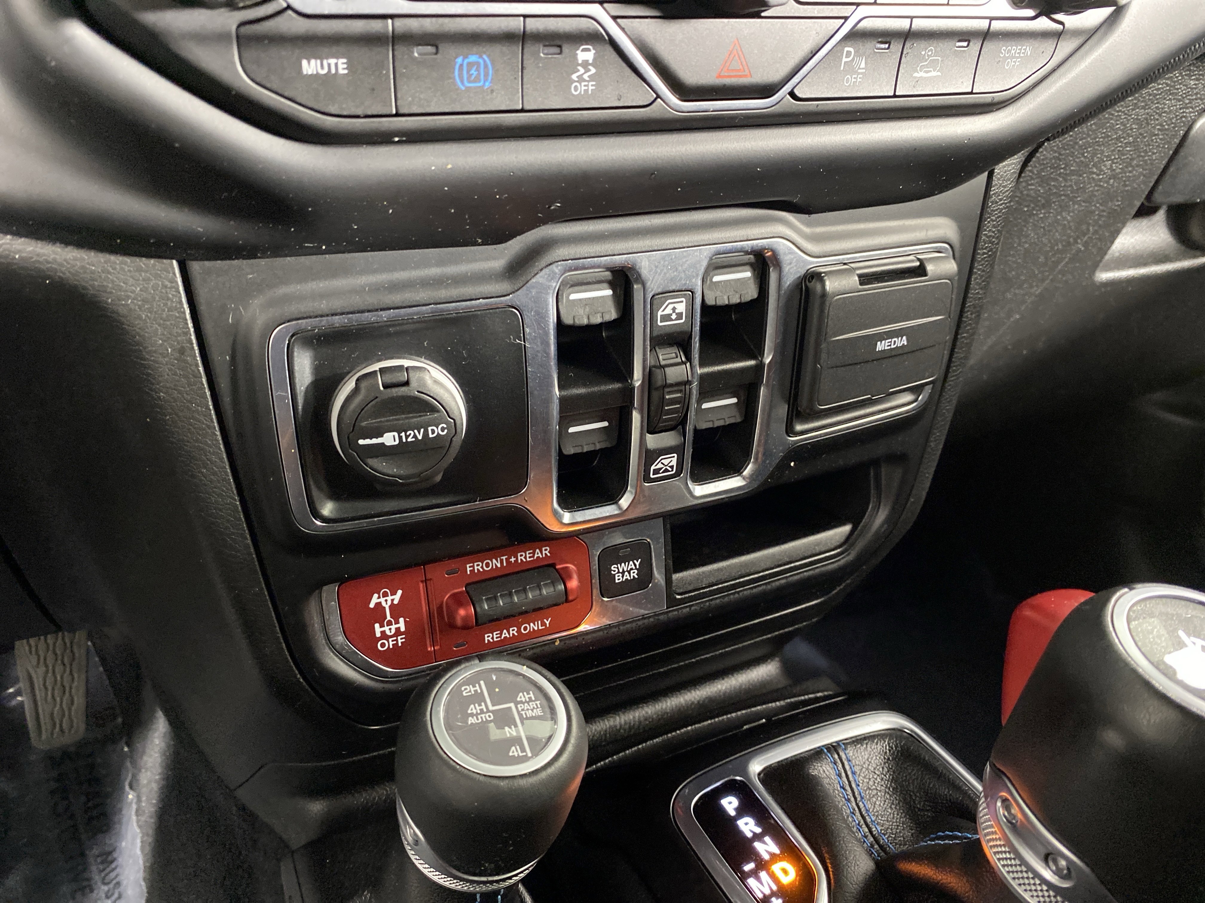 Used 2022 Jeep Wrangler Unlimited Rubicon 4xe w/ Cold Weather Group image 39