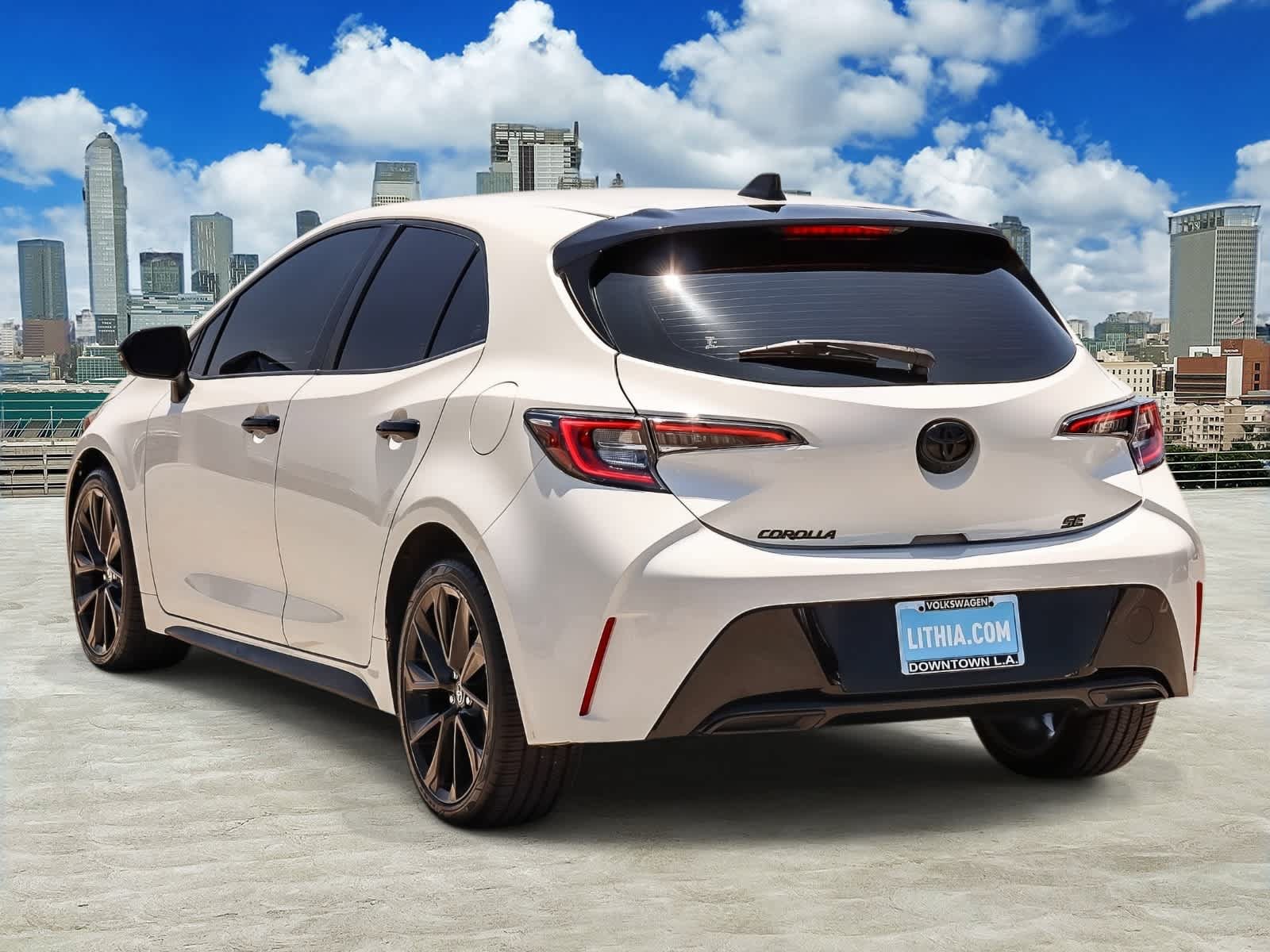 Used 2021 Toyota Corolla SE w/ Carpet Mat Package (TMS) FWD image 6