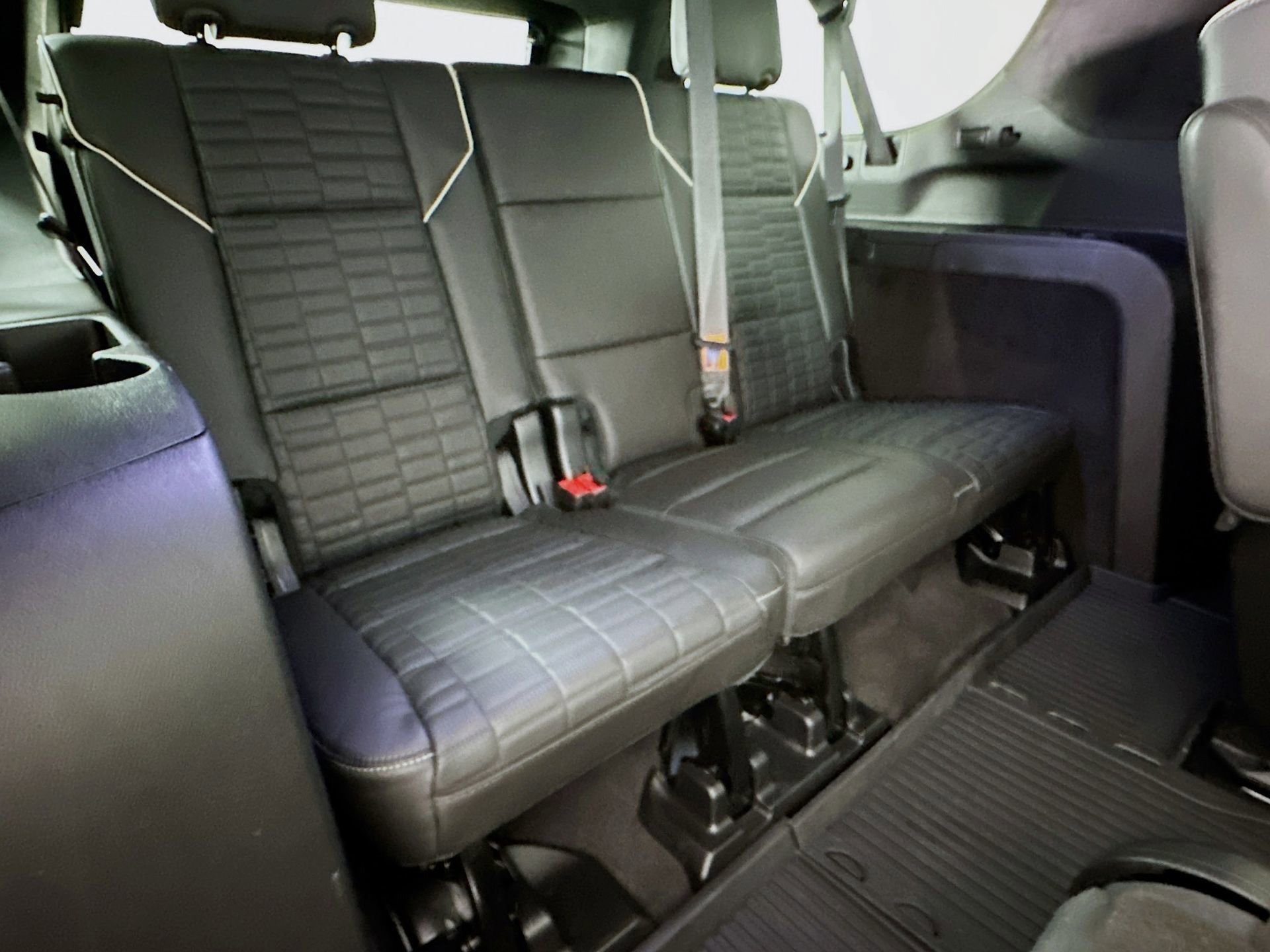 Used 2023 Cadillac Escalade ESV Sport Platinum w/ Heavy-Duty Trailer Package AWD/4WD image 29
