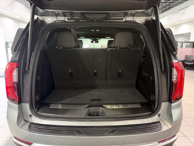 Used 2025 GMC Yukon Denali AWD/4WD image 10