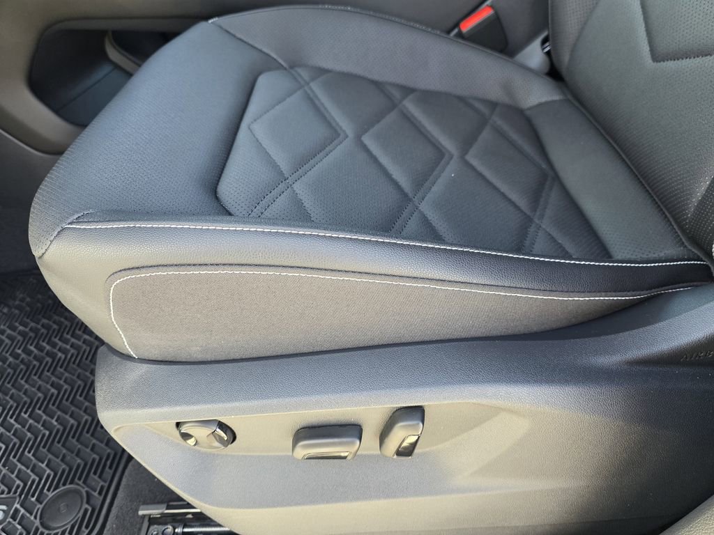 New 2026 Volkswagen Atlas SE image 16