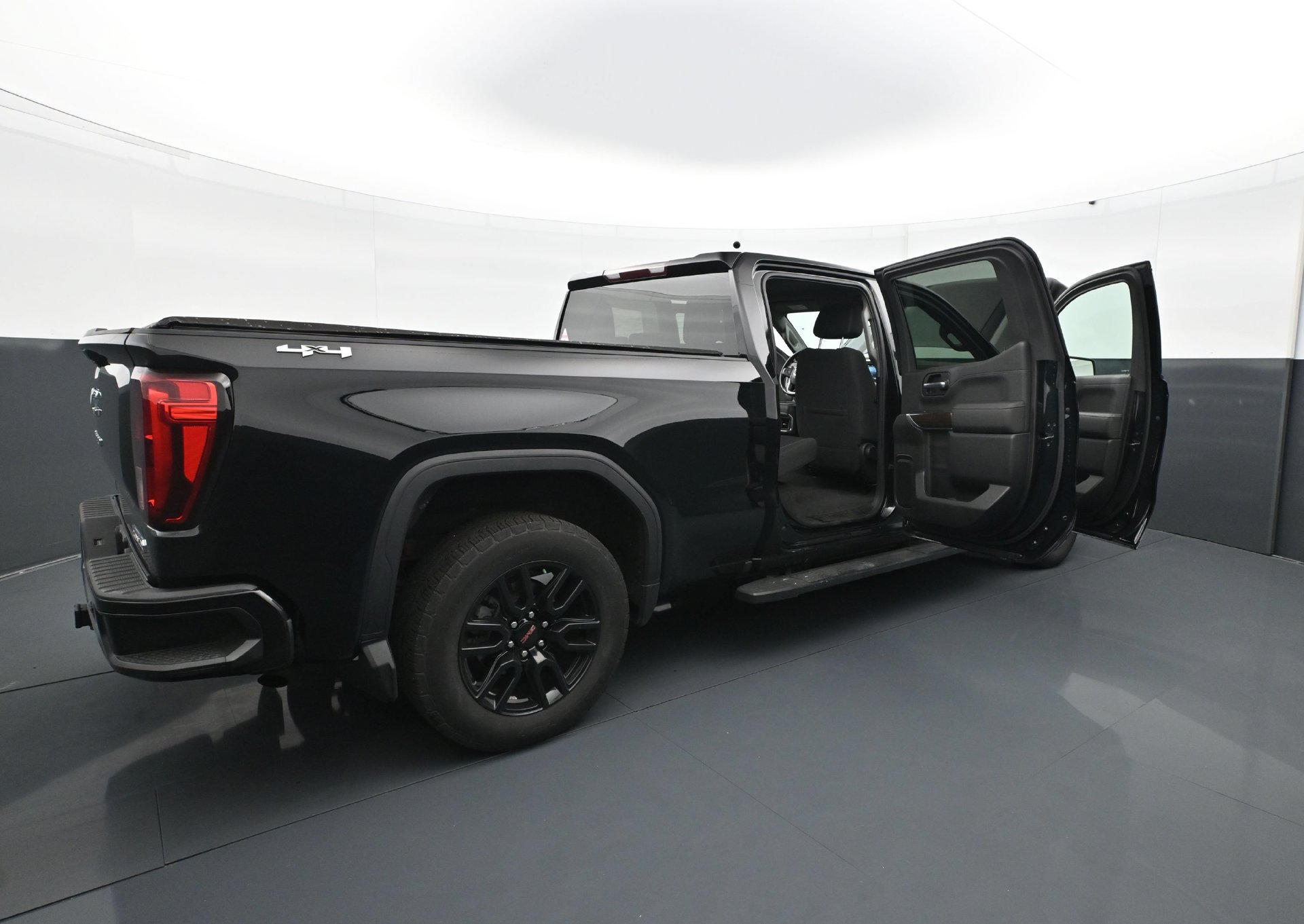 Used 2020 GMC Sierra 1500 Elevation w/ Elevation Value Package AWD/4WD image 32