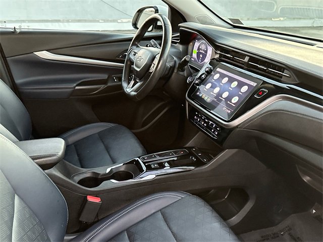 Used 2022 Chevrolet Bolt EUV LT w/ Convenience Package image 13