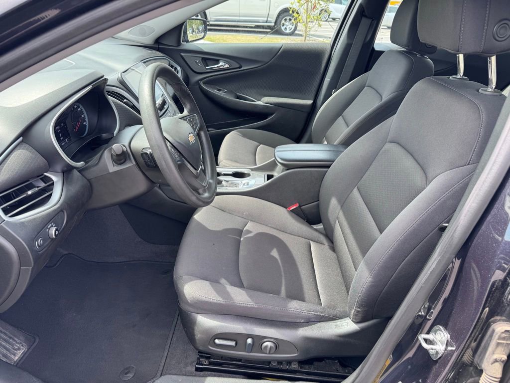Used 2023 Chevrolet Malibu LT w/ Driver Confidence Package FWD image 10