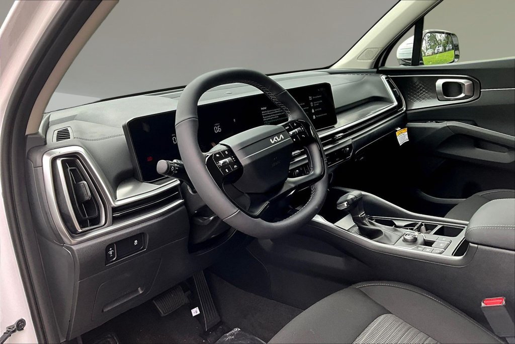 New 2026 Kia Sorento LX FWD image 7
