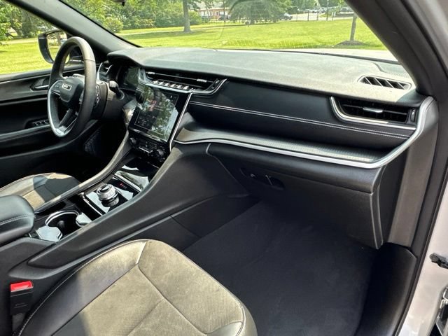 Used 2023 Jeep Grand Cherokee Altitude AWD/4WD image 26