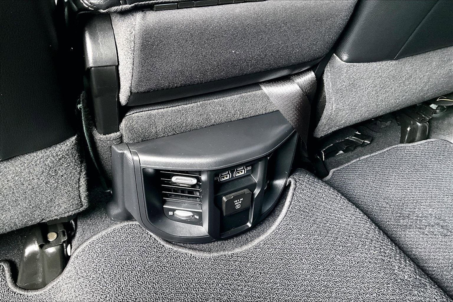 Used 2024 RAM 2500 Laramie AWD/4WD image 11