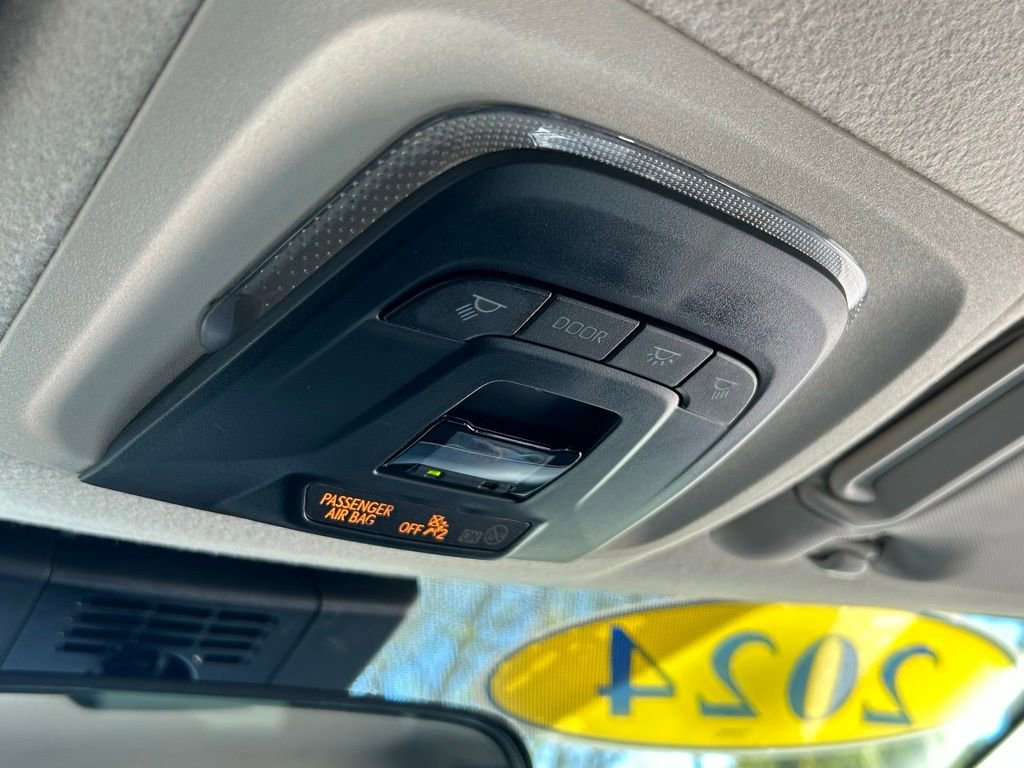 Used 2024 Toyota Corolla LE image 46