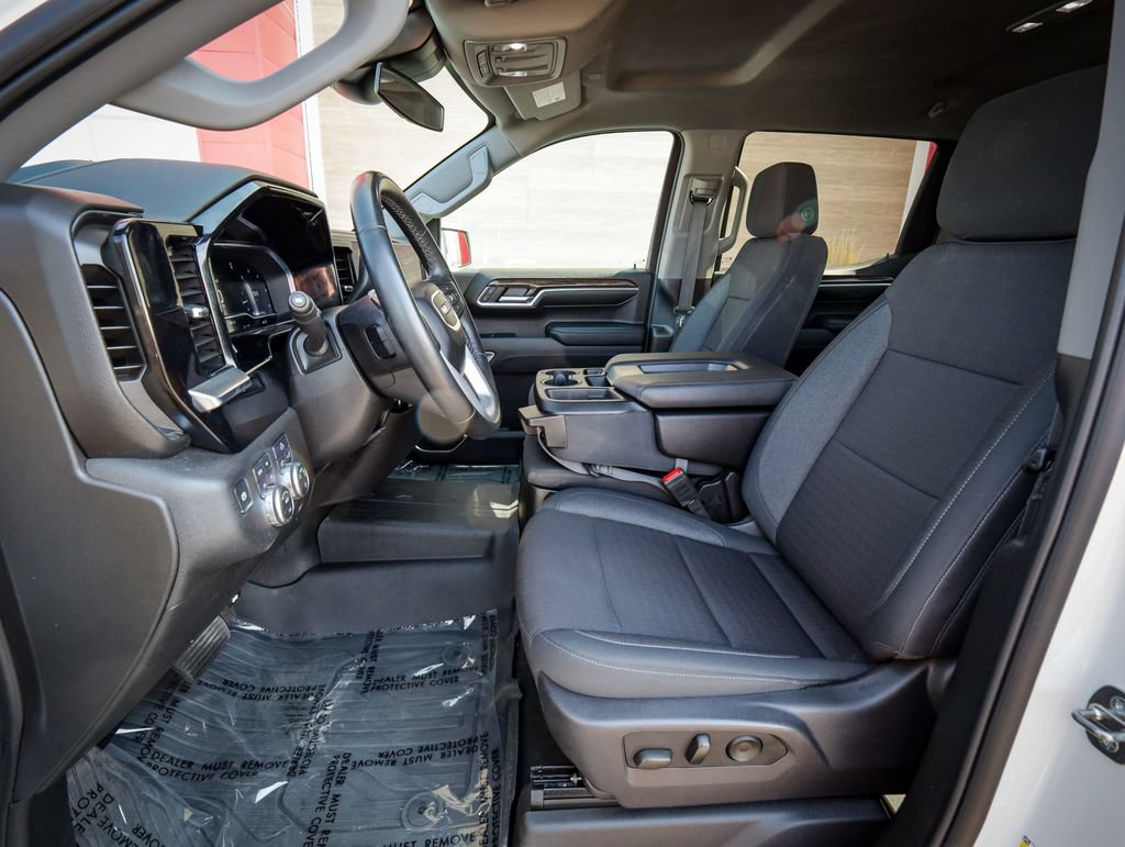 Used 2024 GMC Sierra 1500 SLE w/ X31 Off-Road Package AWD/4WD image 13