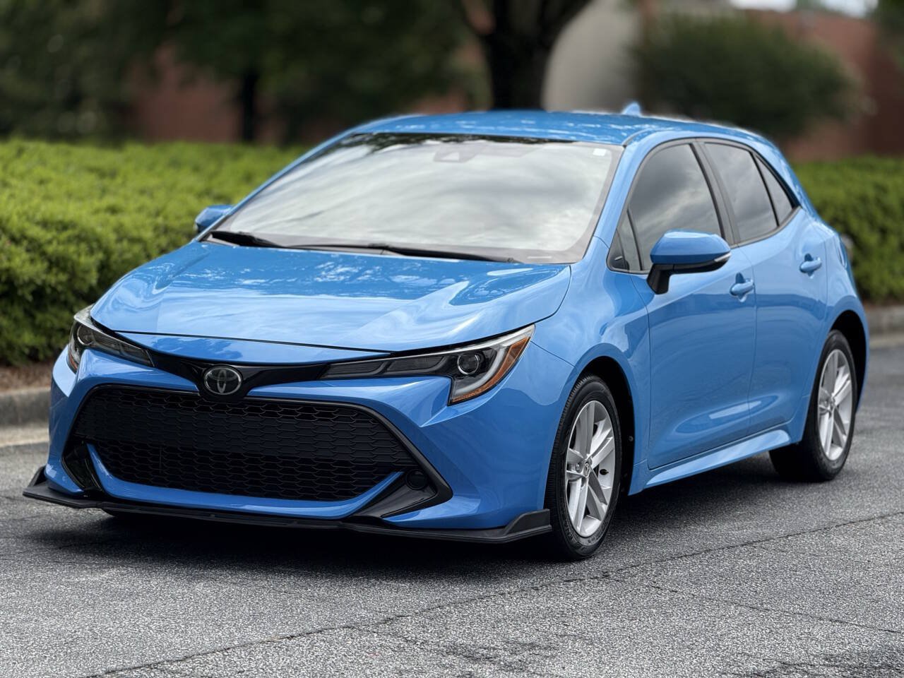 Used 2019 Toyota Corolla SE FWD image 2