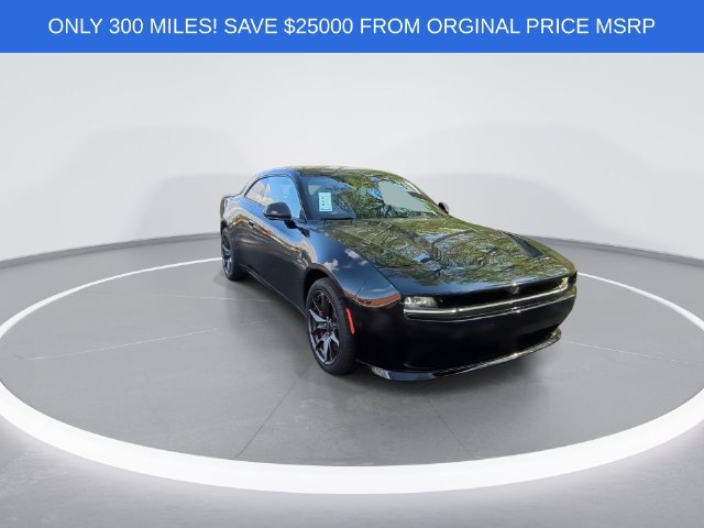 Used 2024 Dodge Charger Daytona Scat Pack w/ Plus Group AWD/4WD image 2