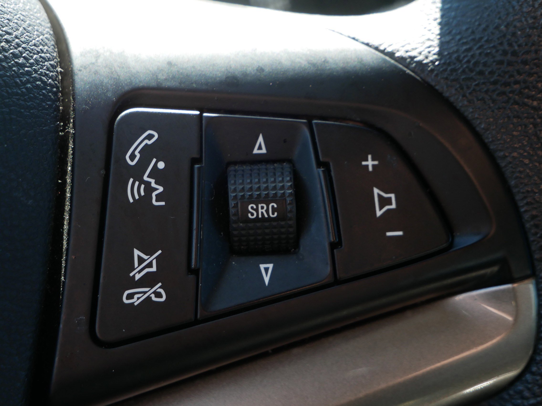 Used 2016 Chevrolet Malibu LT image 25