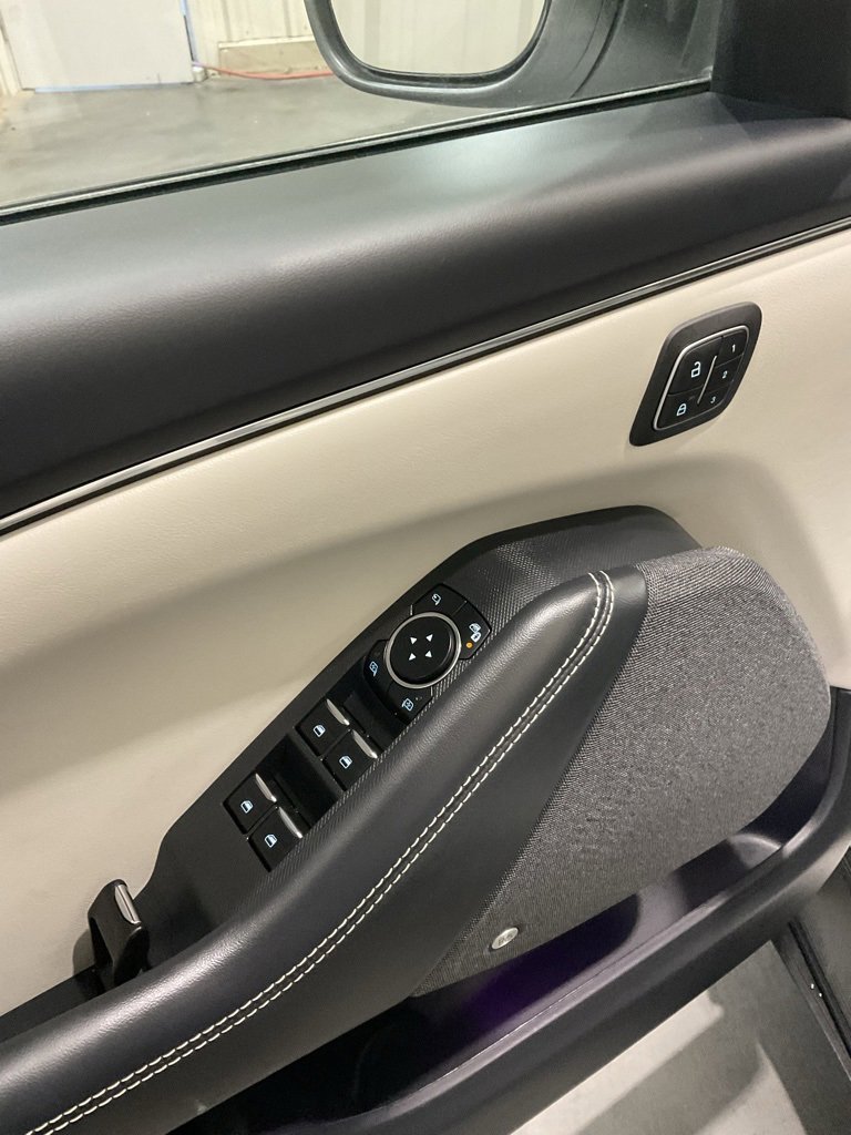 Used 2025 Ford Mustang Mach-E Premium image 7