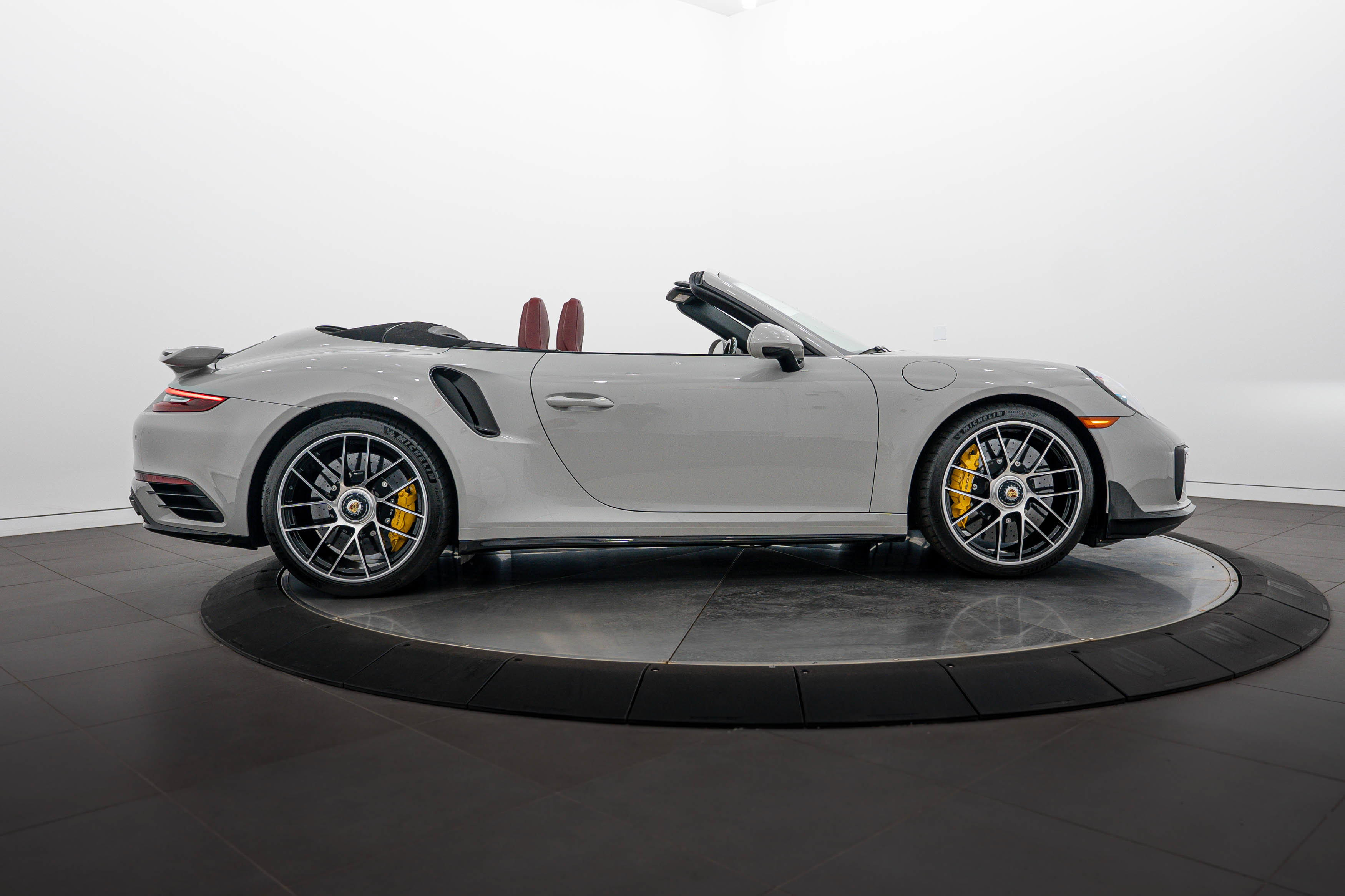 Certified 2019 Porsche 911 Turbo S AWD/4WD image 8