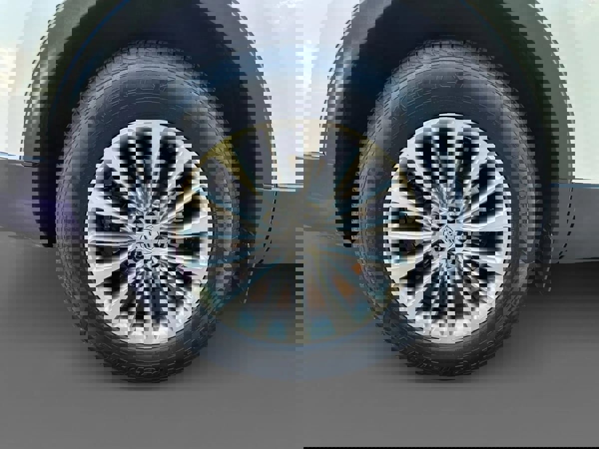 Used 2017 Lincoln MKX Select w/ Select Plus Package image 30