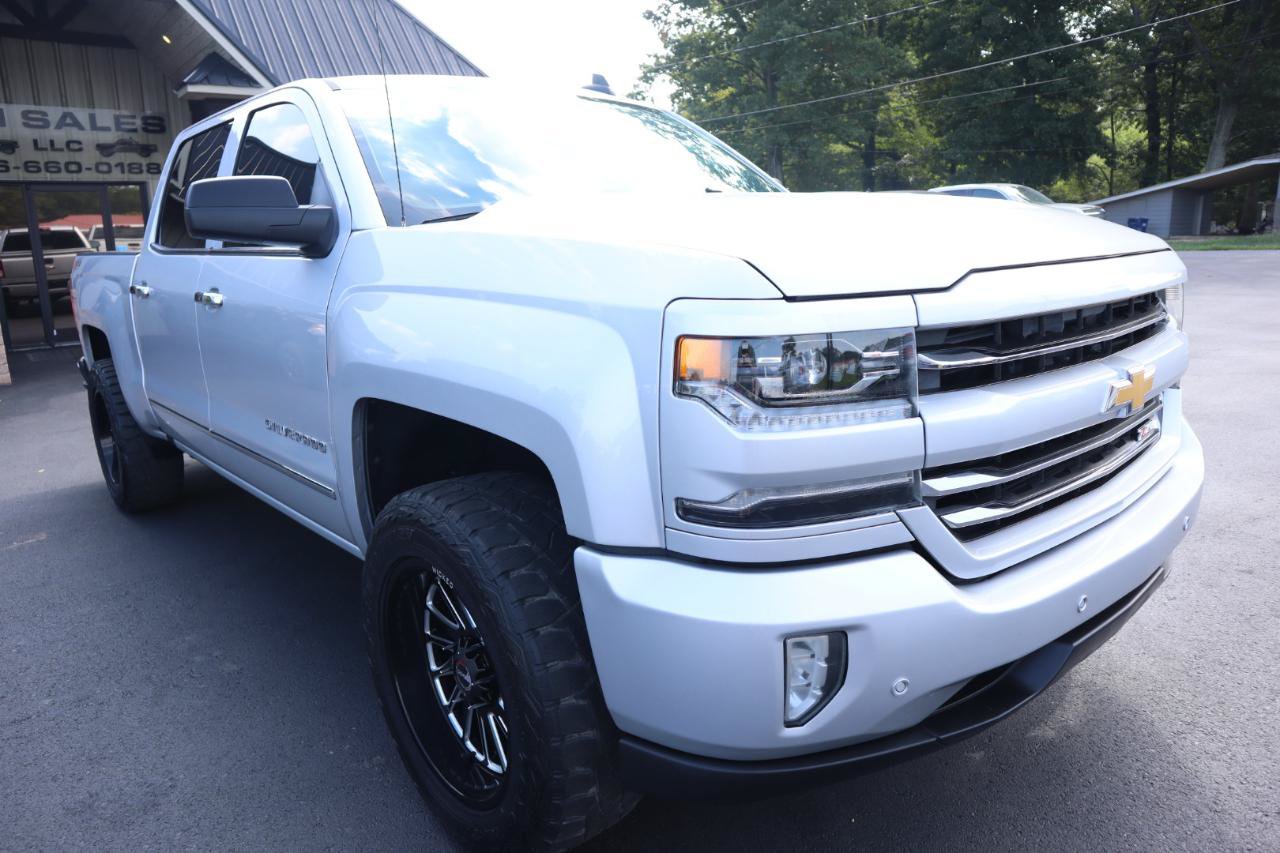 Used 2017 Chevrolet Silverado 1500 LTZ Z71 w/ LTZ Plus Package AWD/4WD image 3