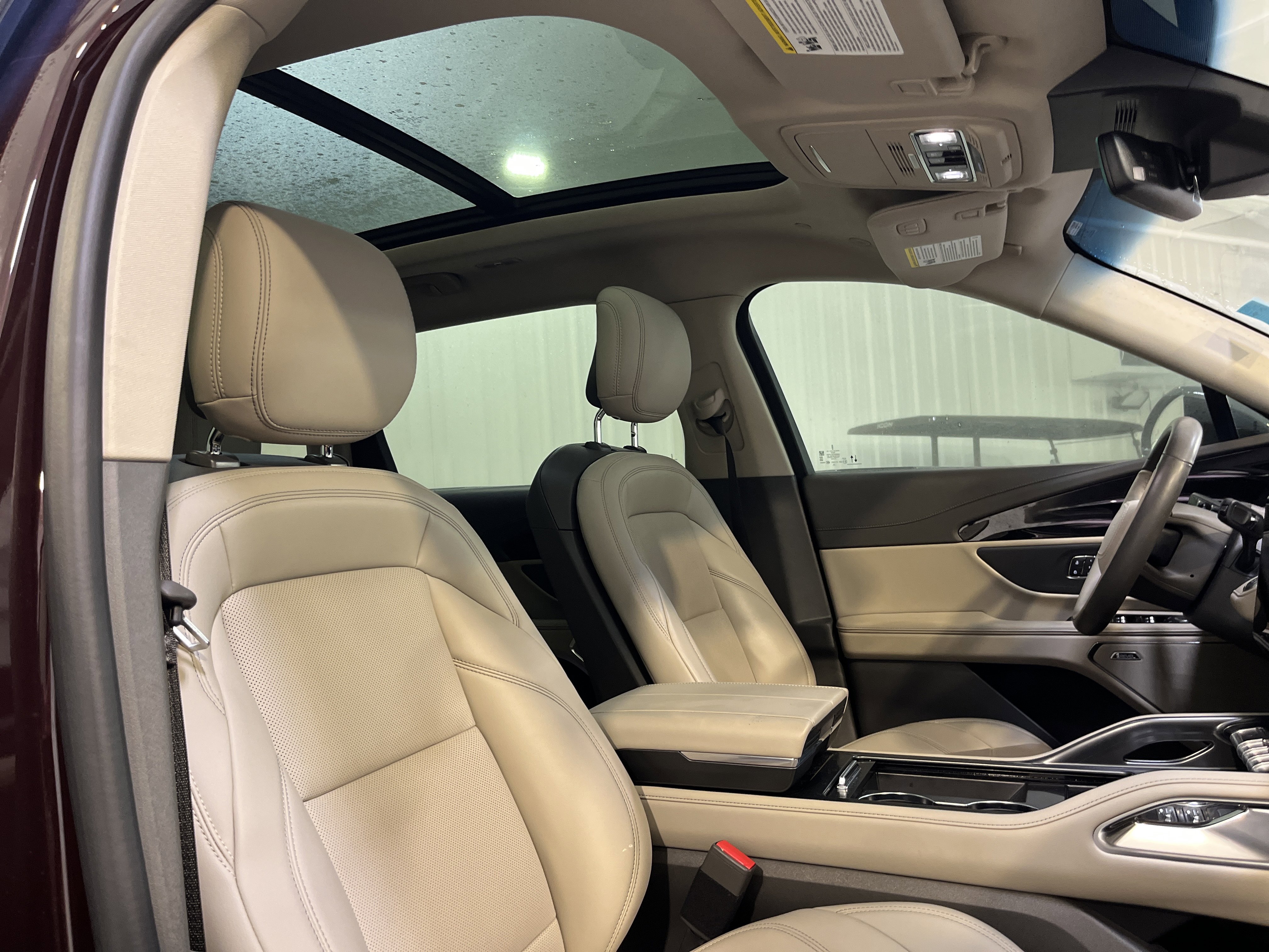 Used 2024 Lincoln Nautilus Premier w/ Equipment Group 102A image 16