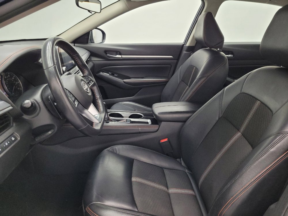 Used 2024 Nissan Altima 2.5 SR FWD image 17
