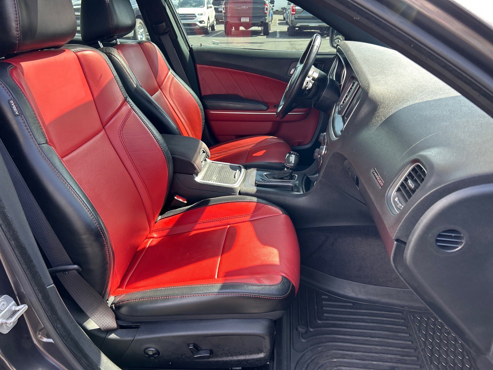 Used 2017 Dodge Charger R/T w/ Premium Group image 16