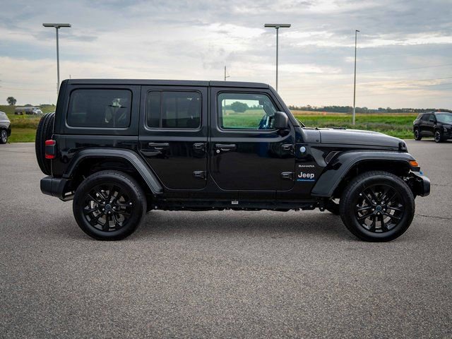 Used 2024 Jeep Wrangler Unlimited Sahara image 5