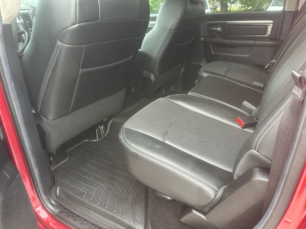 Used 2014 RAM 1500 Sport RWD image 31