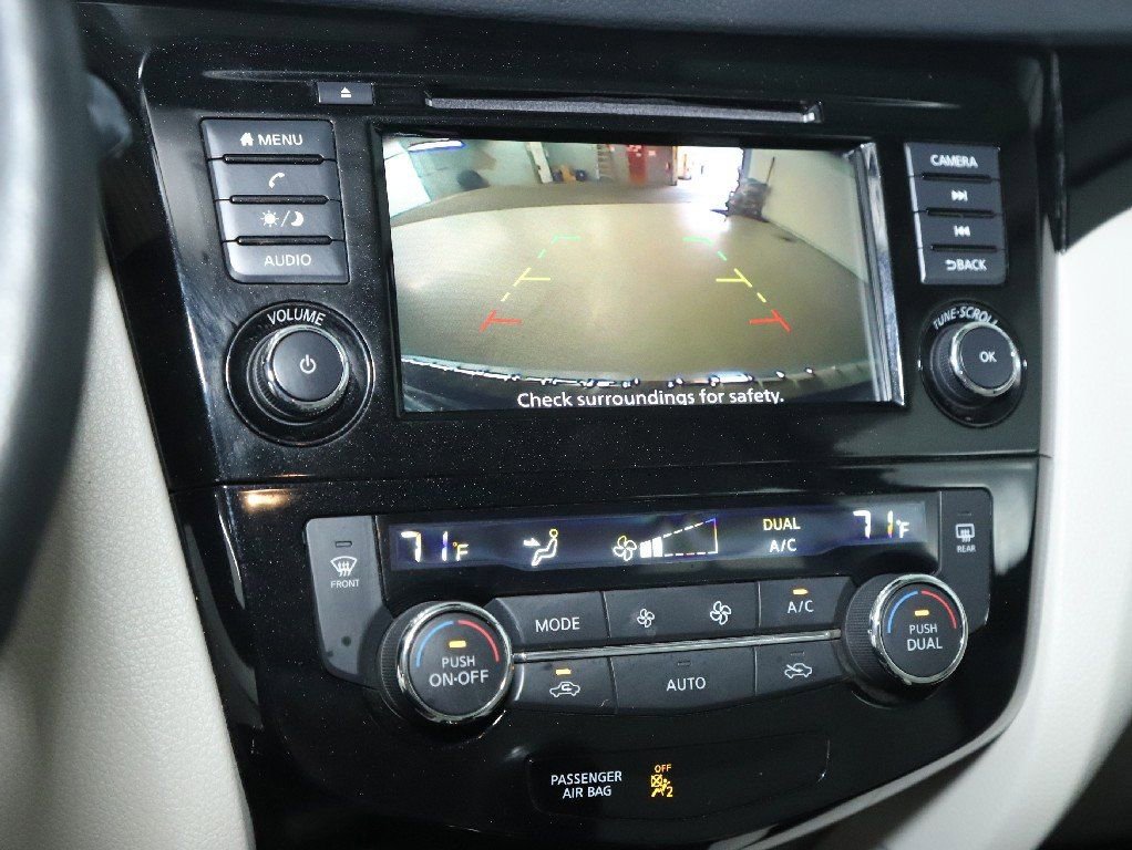 Certified 2022 Nissan Rogue Sport SV image 30