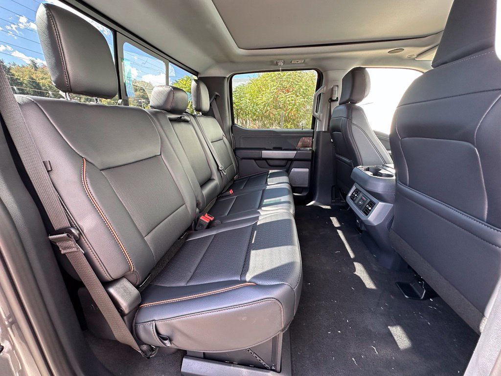 New 2027 Ford F250 Lariat w/ Black Appearance Package AWD/4WD image 28