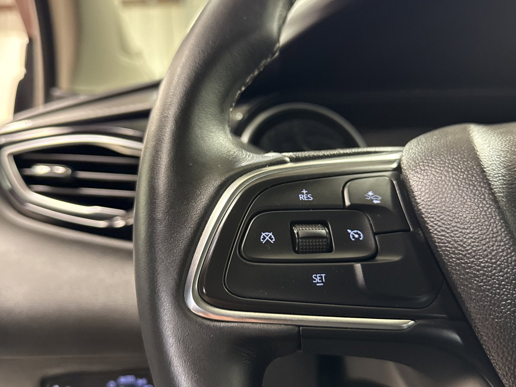 Used 2023 Buick Encore GX Preferred w/ Cold Weather Comfort Package image 9