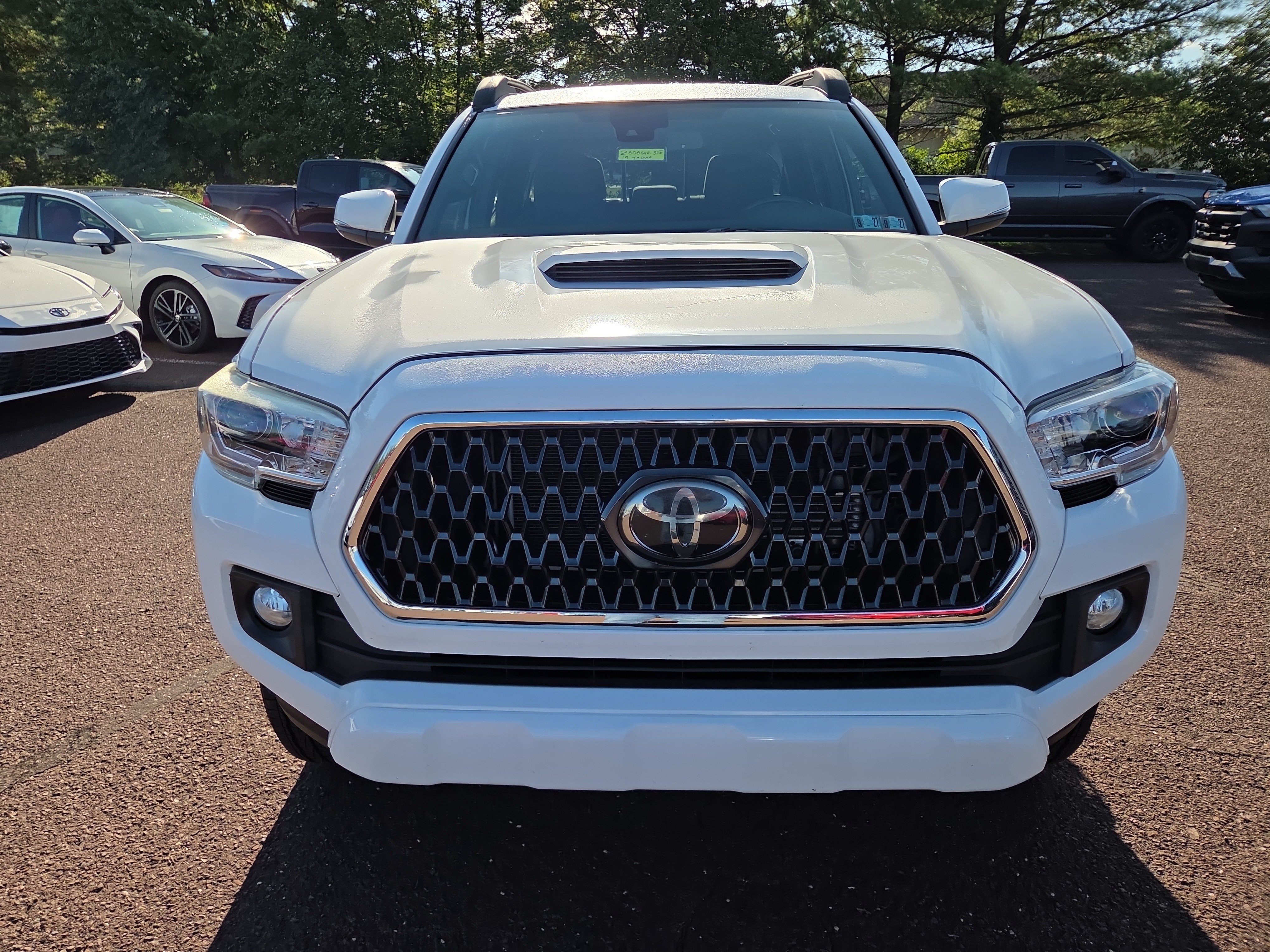 Certified 2019 Toyota Tacoma TRD Sport AWD/4WD image 8