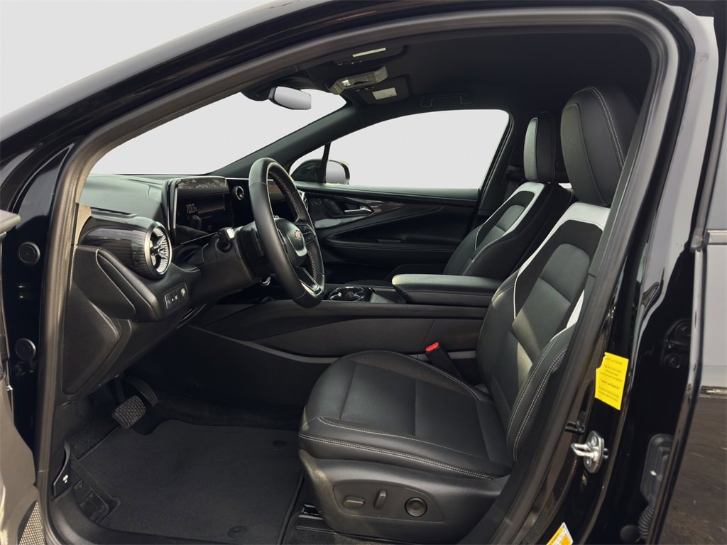 Used 2024 Chevrolet Blazer EV LT image 9