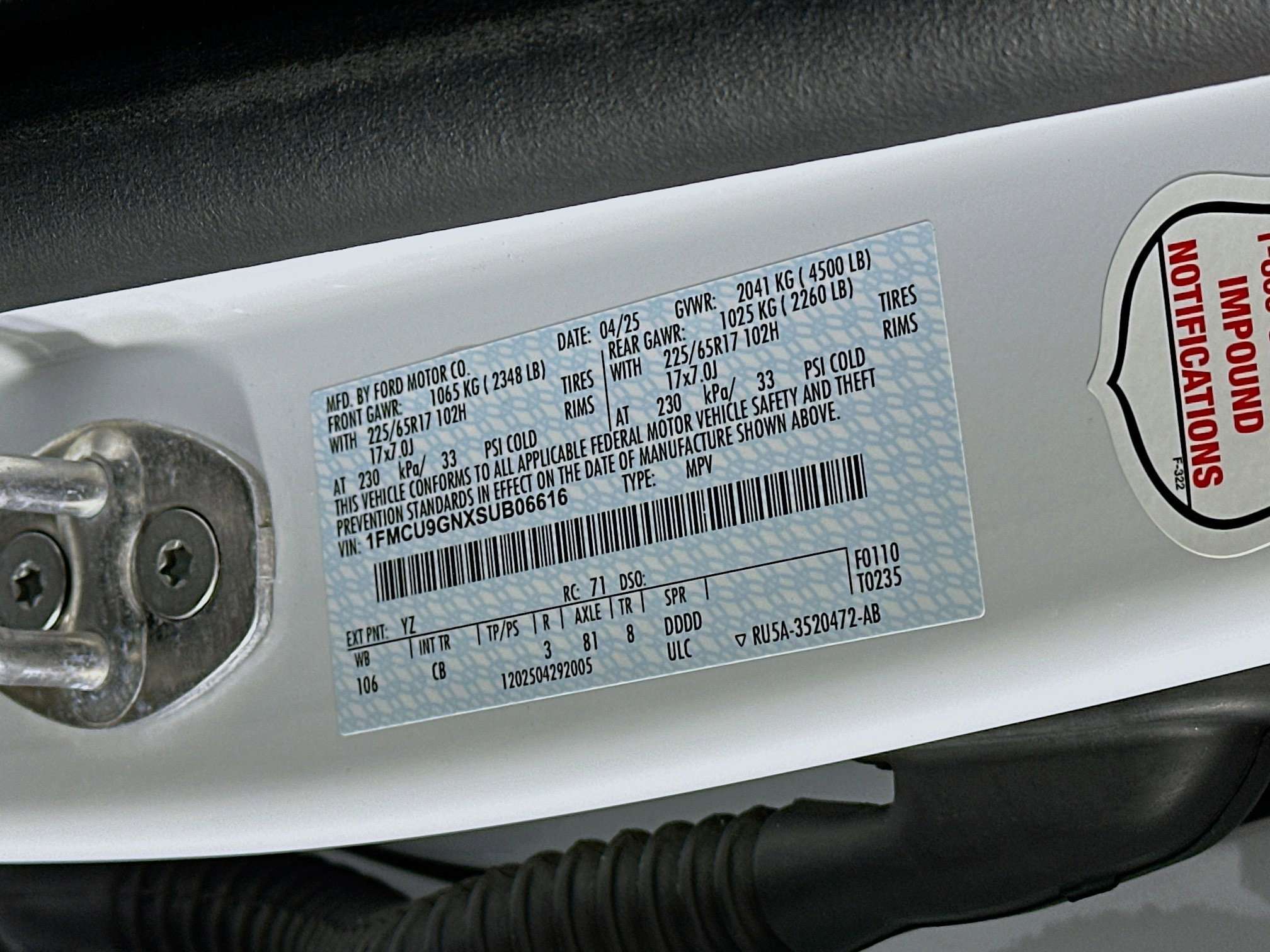 Used 2025 Ford Escape Active AWD/4WD image 12