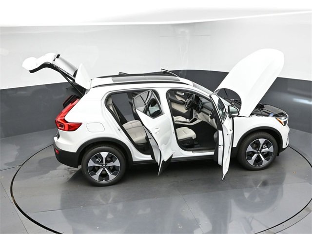 New 2026 Volvo XC40 B5 Plus w/ Protection Package Premier image 48