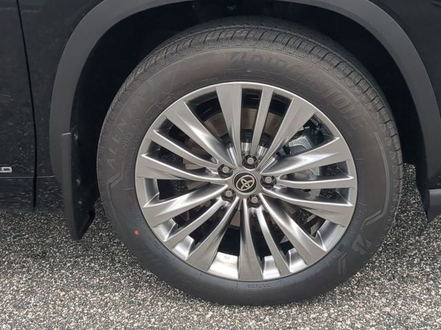 New 2026 Toyota Highlander Platinum AWD/4WD image 11