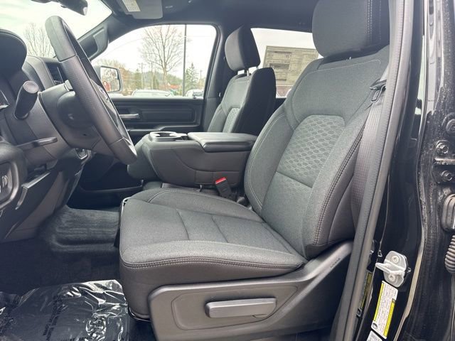 New 2026 RAM 1500 Express AWD/4WD image 9