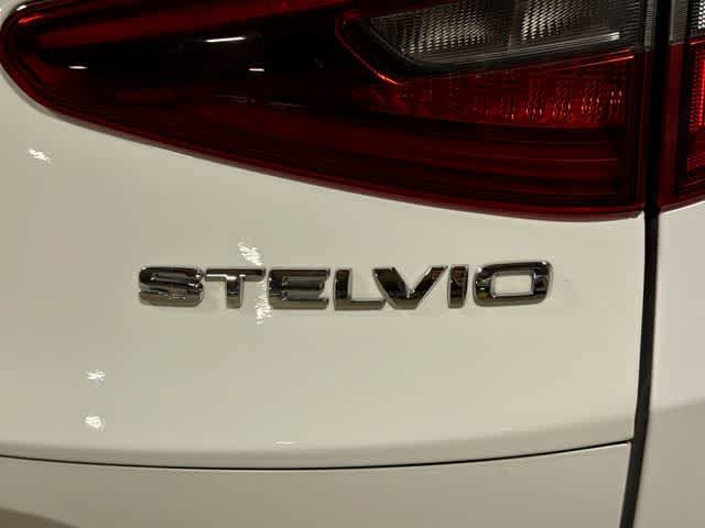 Used 2020 Alfa Romeo Stelvio Ti w/ Active Blind Spot Package AWD/4WD image 26