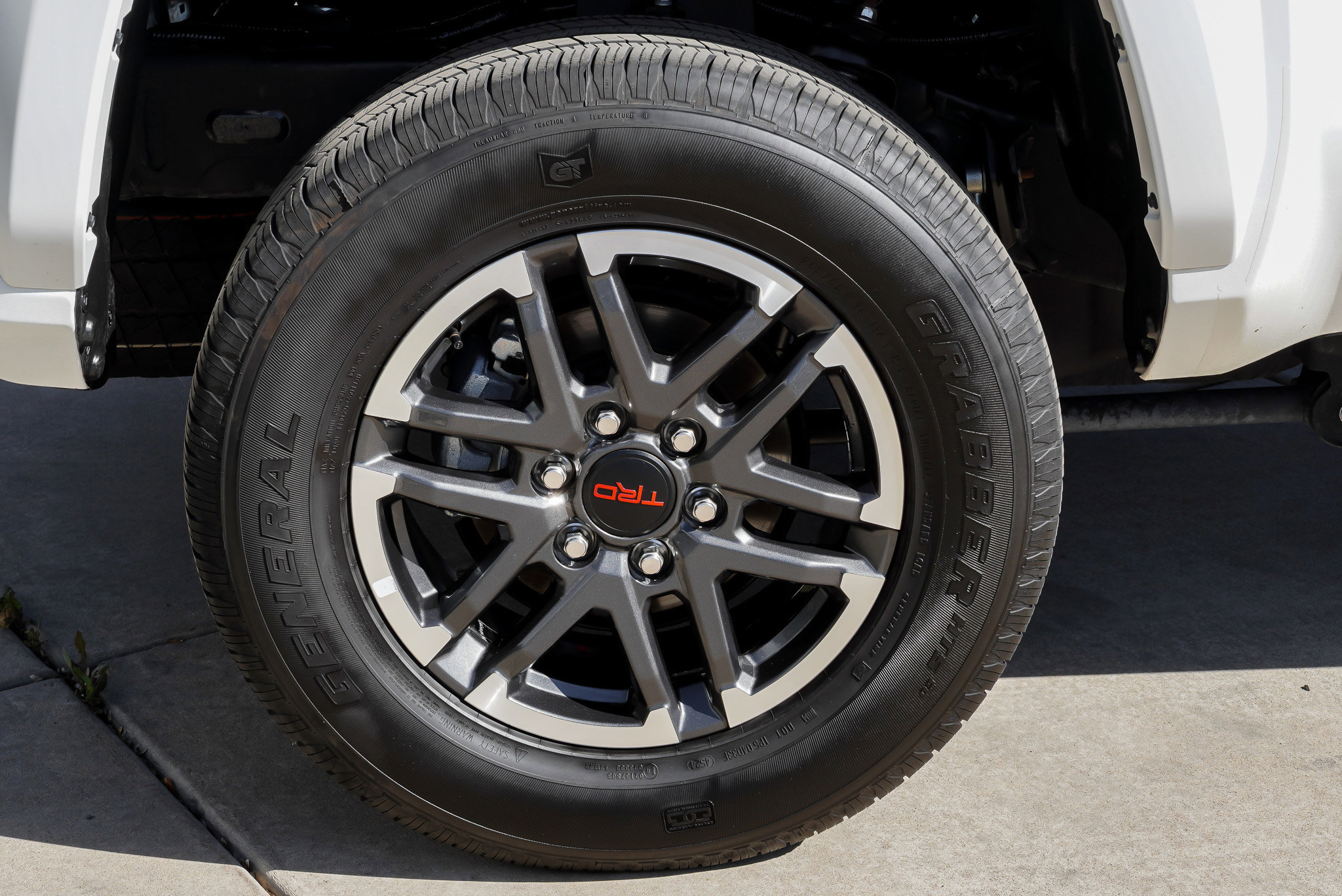 Used 2025 Toyota Tacoma TRD Sport AWD/4WD image 11