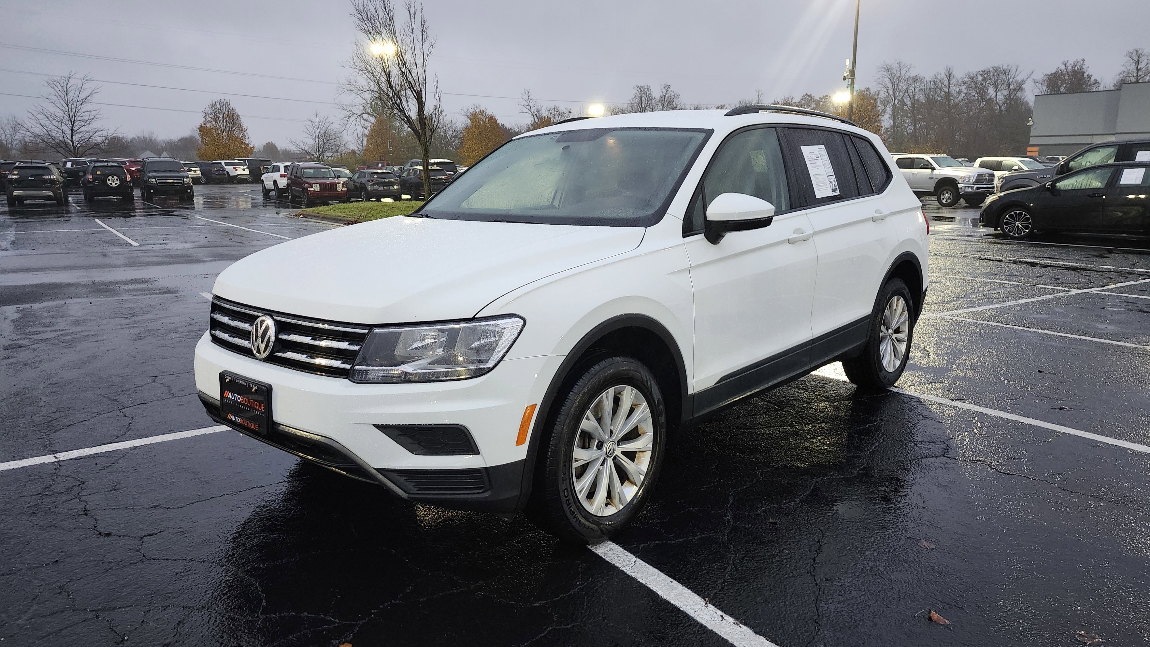 Used 2020 Volkswagen Tiguan S image 10