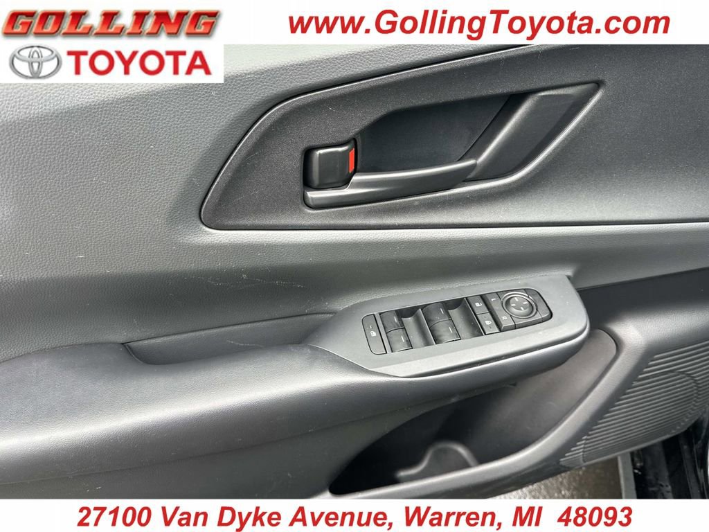 Used 2023 Toyota Prius LE image 15