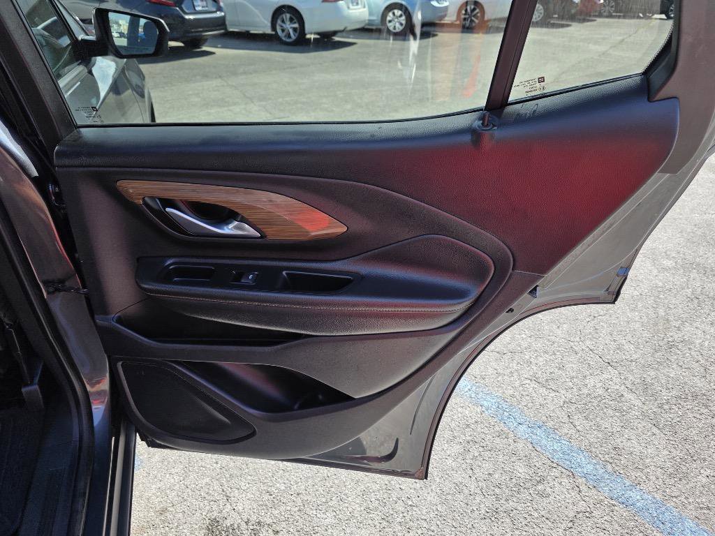 Used 2020 GMC Terrain SLE w/ Driver Convenience Package image 18