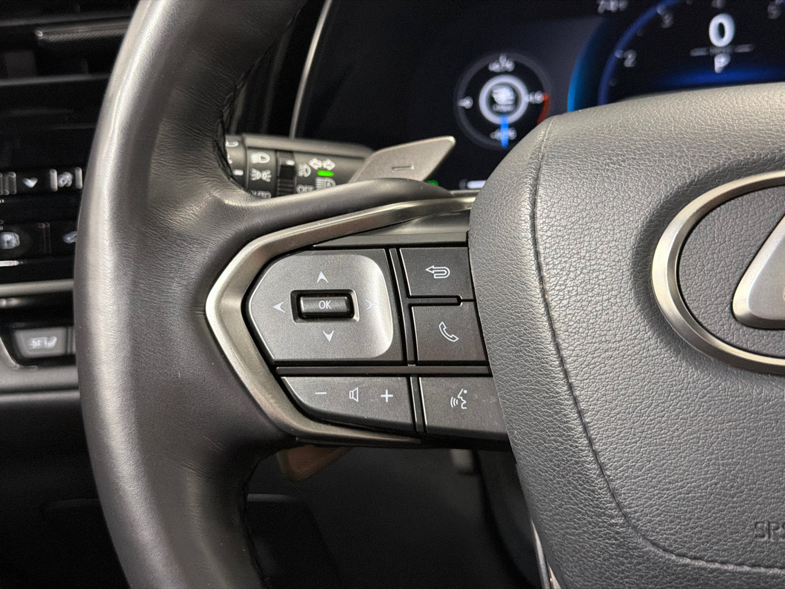 Used 2025 Lexus TX 350 AWD w/ Technology Package image 25