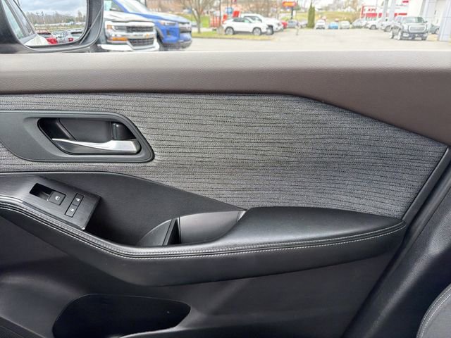 Used 2023 Nissan Rogue SV AWD/4WD image 25