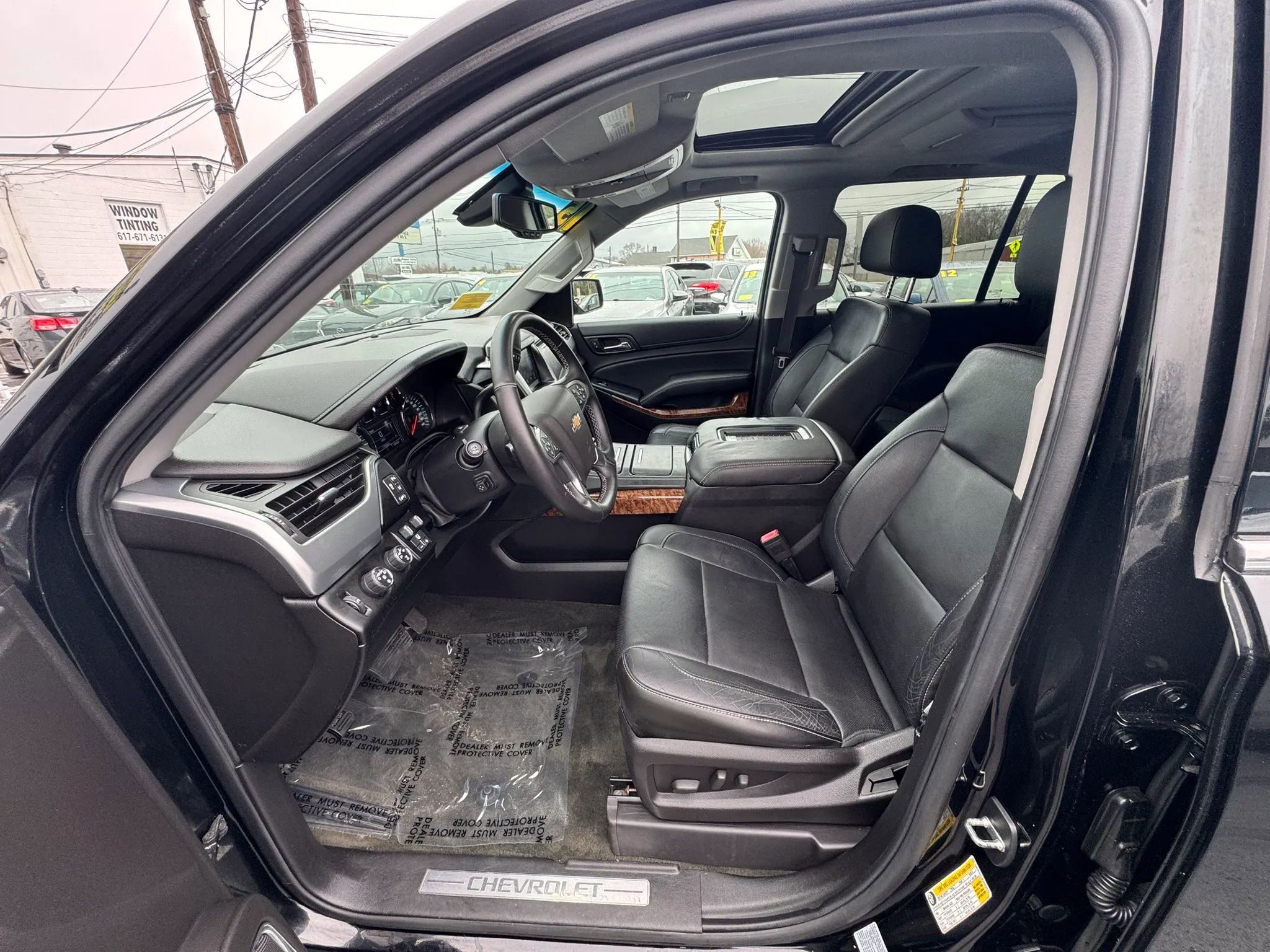 Used 2015 Chevrolet Suburban LTZ AWD/4WD image 9