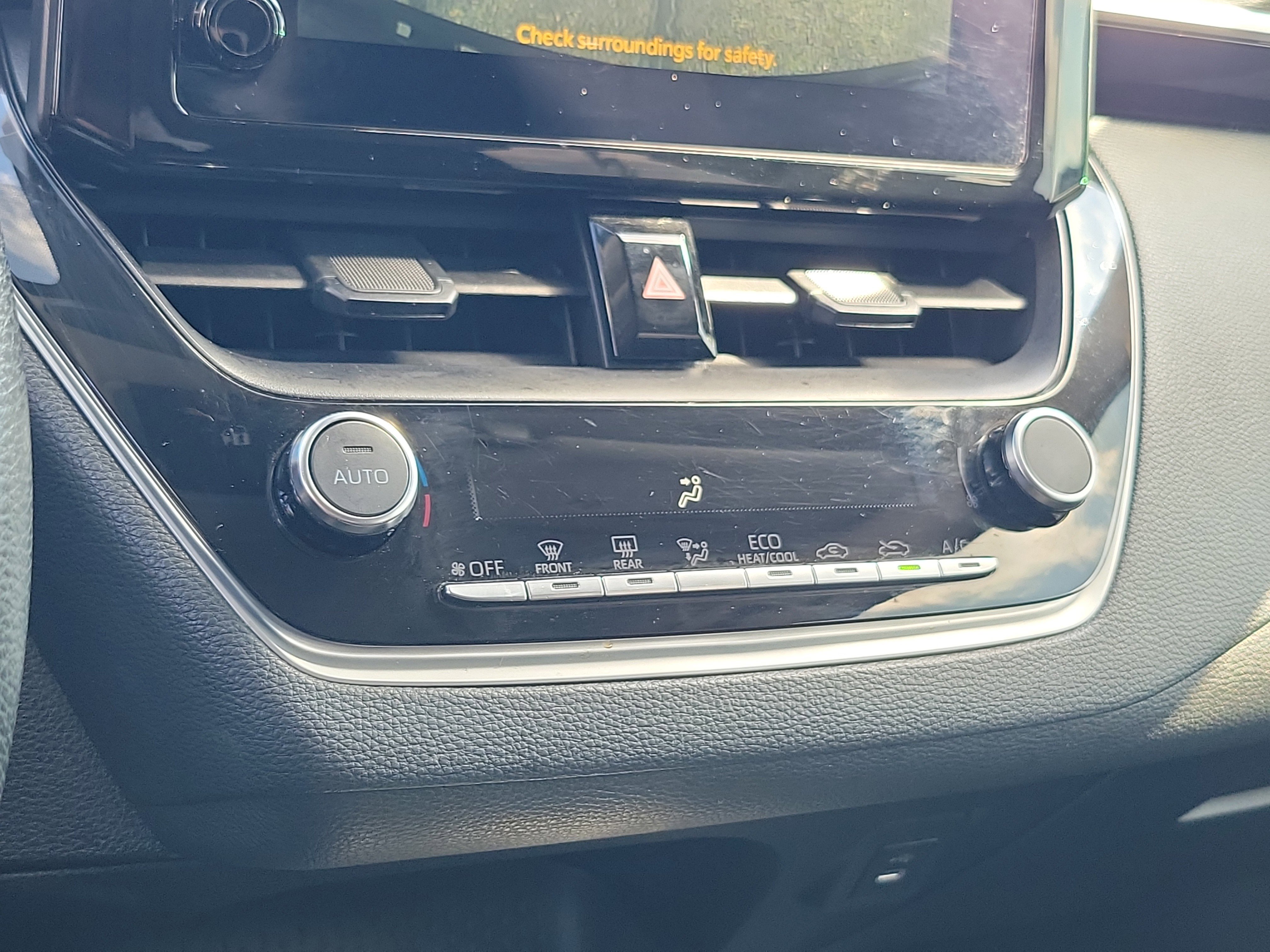 Certified 2025 Toyota Corolla LE FWD image 28