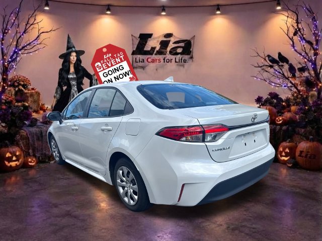 Used 2025 Toyota Corolla LE FWD image 5