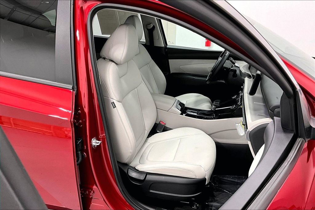 Used 2025 Hyundai Tucson SEL FWD image 9