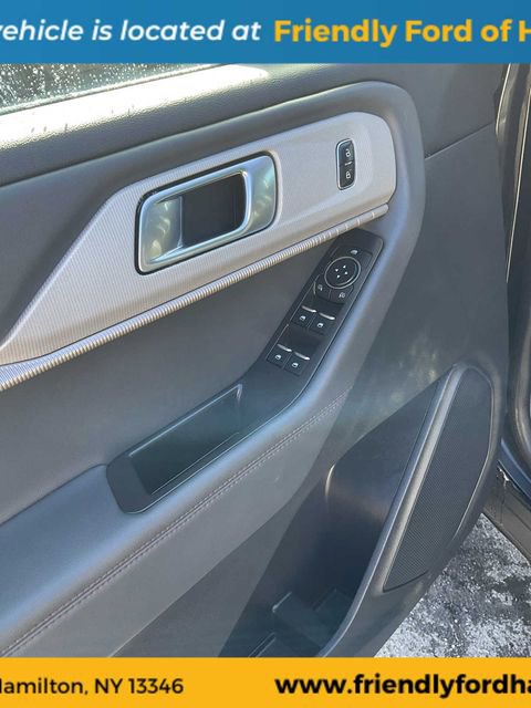 Used 2025 Ford Explorer Active w/ Active Comfort Package AWD/4WD image 18