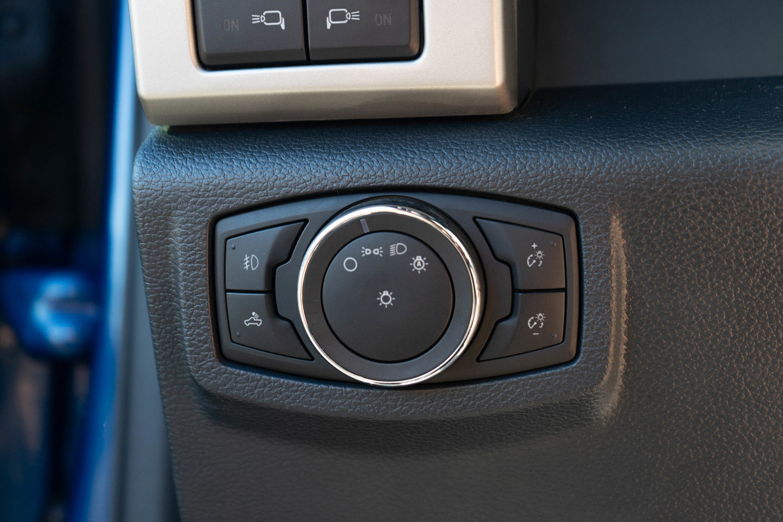 Used 2022 Ford F250 Lariat w/ Black Appearance Pkg image 24