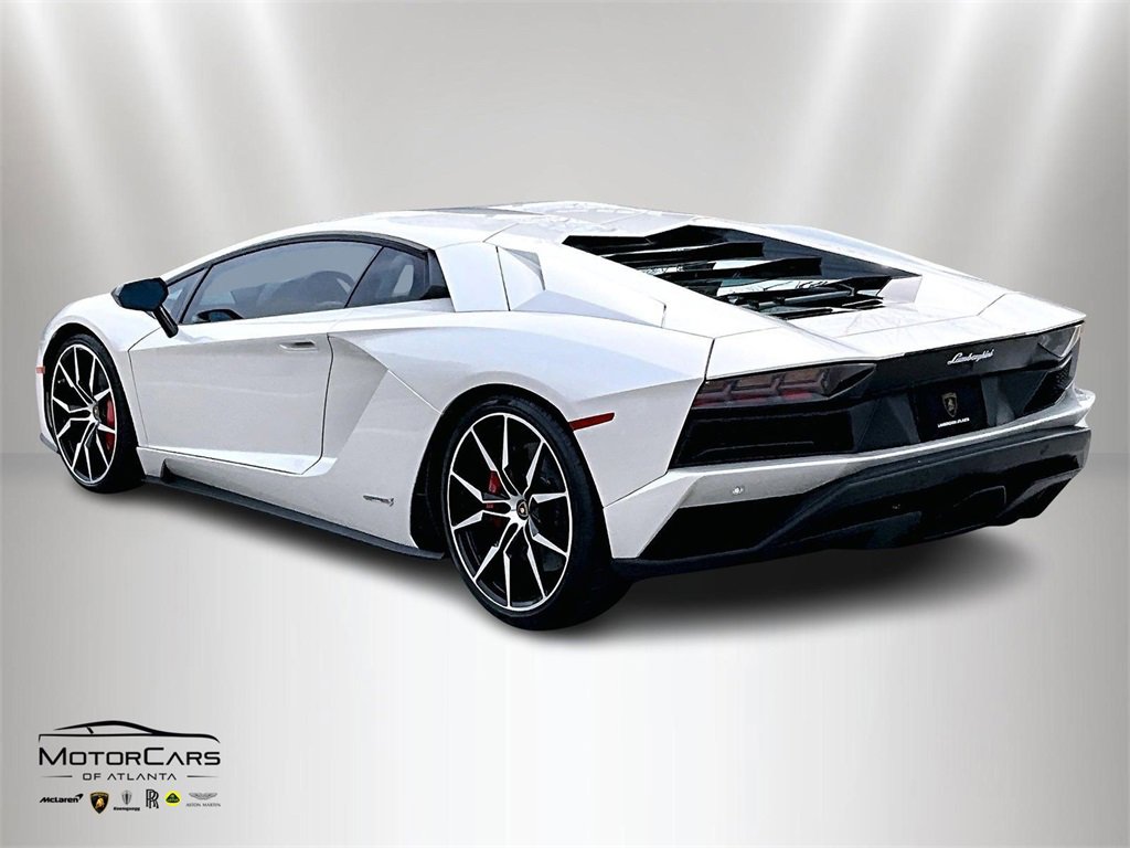 Used 2017 Lamborghini Aventador S image 10