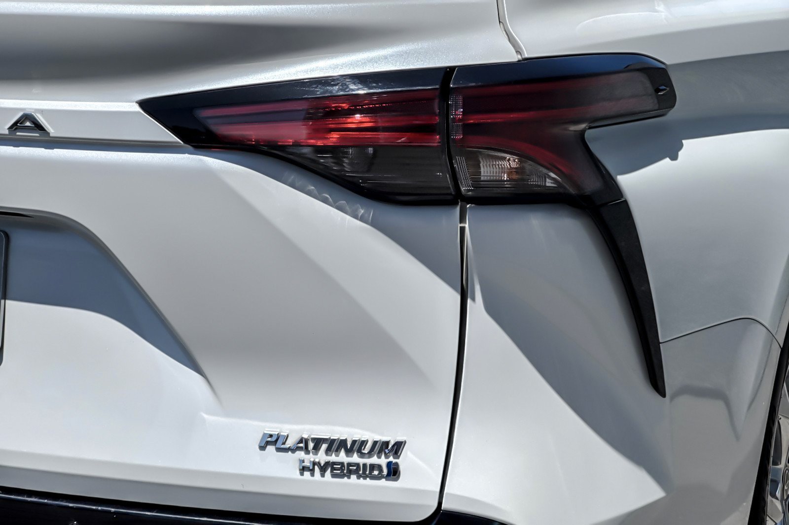 Certified 2023 Toyota Sienna Platinum FWD image 28
